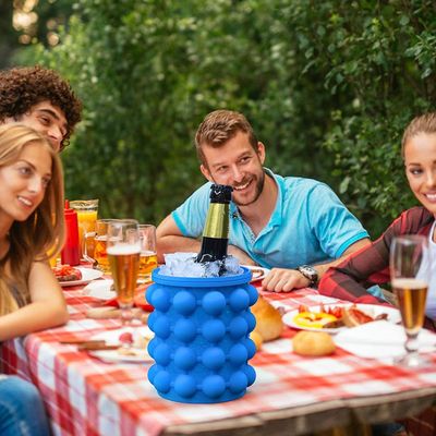 267 Gram Portable Silicone Half Round Space Saving Ice Bucket dengan Tutup Biru / Merah / Kuning