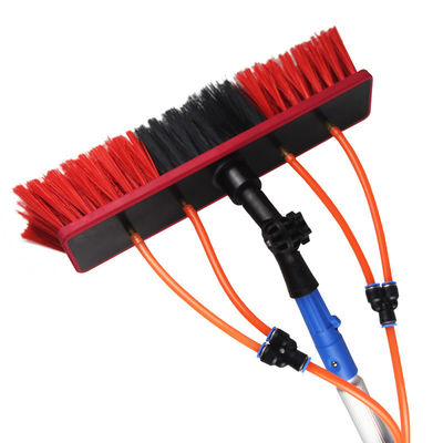 Air Fed Pole Cleaning Brush untuk Long Handle Penghapusan debu Panel Surya Kaca jendela