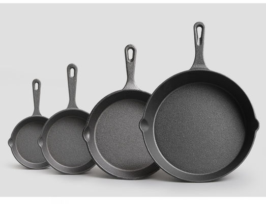 Panci goreng besi tuang 9-30cm Skillet pra-bermusim untuk kebutuhan memasak di luar ruangan