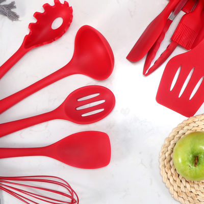 Set peralatan dapur restoran 10 buah dengan pegangan silika gel dan papan pemotong