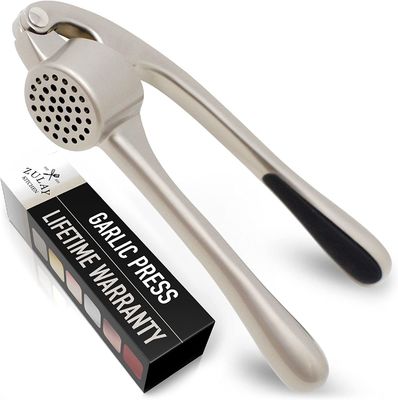 Dapur Berkelanjutan Harus Memiliki Chrome-Faced Zinc Alloy Manual Garlic Press untuk Hasil