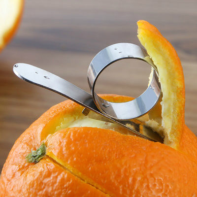 430 Ringan Baja Ringan Ukuran Mini Pengupas Buah Dapur Gadget Manual Pengupas Oranye Sliver