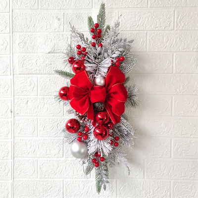Tangga Natal Garland Dekorasi Tangga Ornamen dengan Lingkaran Rattan Alam OEM ODM