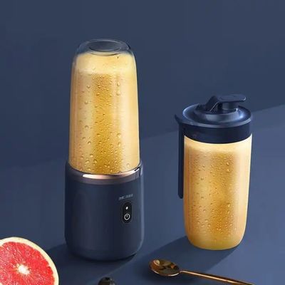 Multifunctional USB Charging Mini Juicer untuk Menggabungkan dan Memeras Buah secara Efisien