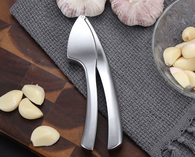 Pemeras Pengupas Jahe Penghancur Bawang Putih Aman untuk Makanan 16*3Cm Parutan Dapur Multi