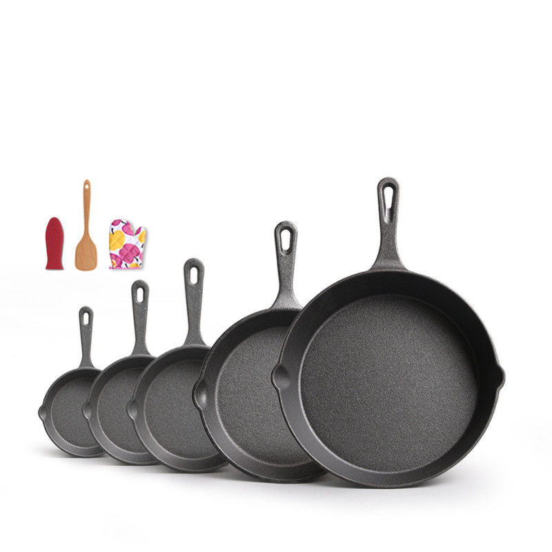 Panci goreng besi tuang 9-30cm Skillet pra-bermusim untuk kebutuhan memasak di luar ruangan